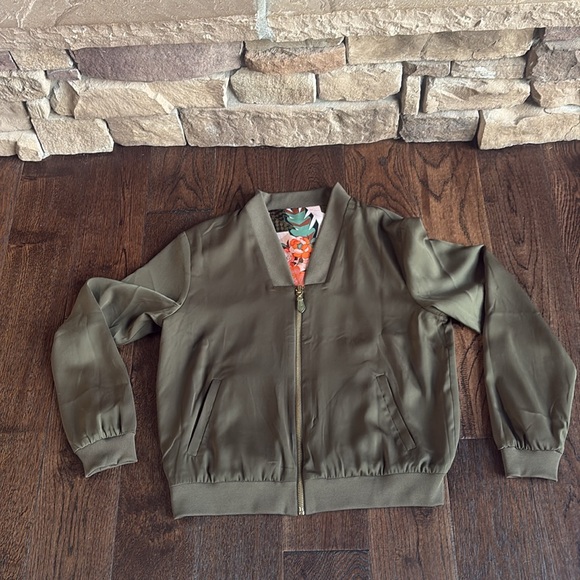 Stella & Dot Floral Bomber Jacket - Pink and Green size small - Picture 5 of 9